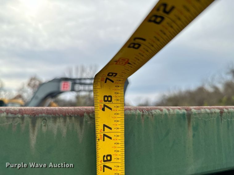 image for item DU9610 Roll-off dumpster