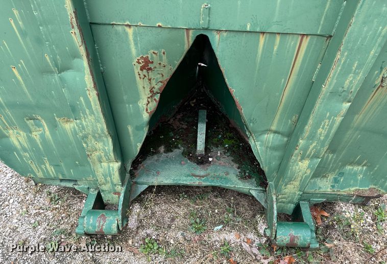 image for item DU9611 Roll-off dumpster