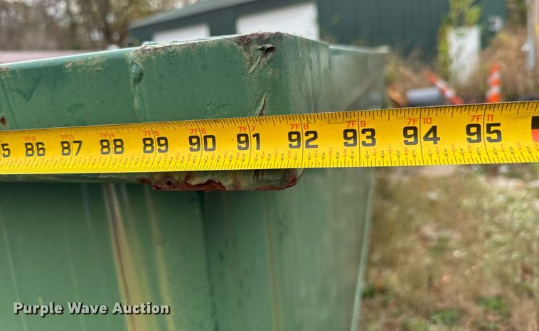 image for item DU9611 Roll-off dumpster