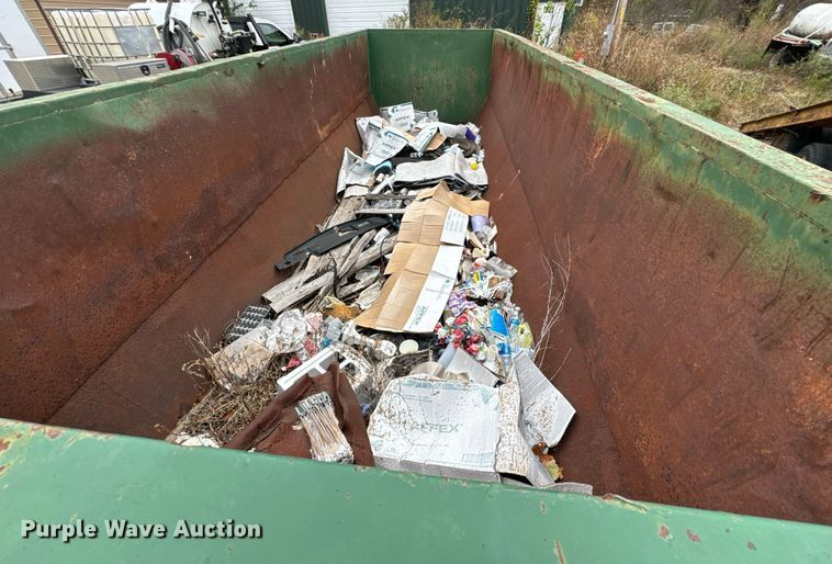image for item DU9611 Roll-off dumpster