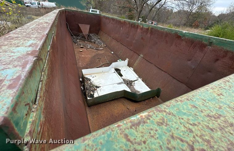 image for item DU9612 Roll-off dumpster