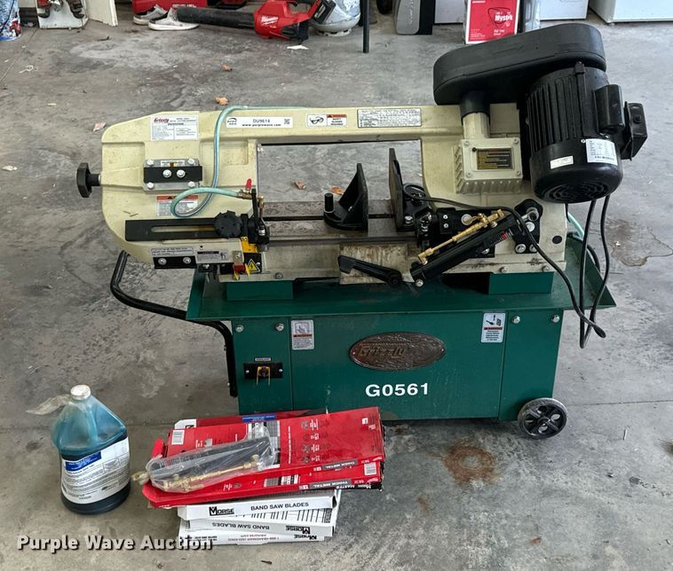 image for item DU9614 Grizzly G0561 metal cutting band saw