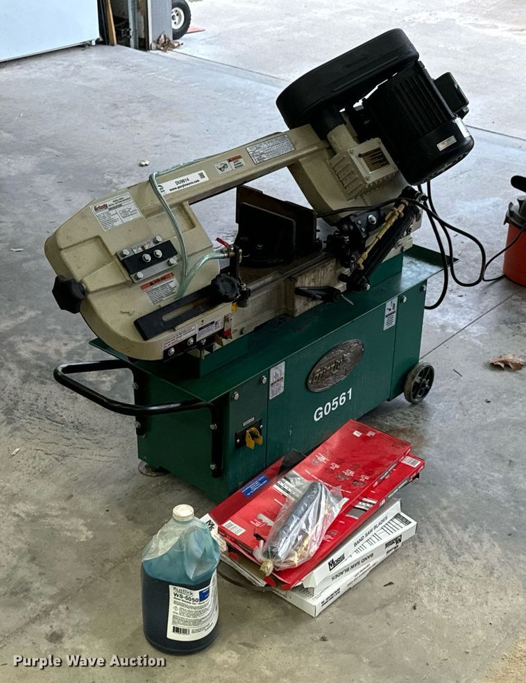 image for item DU9614 Grizzly G0561 metal cutting band saw