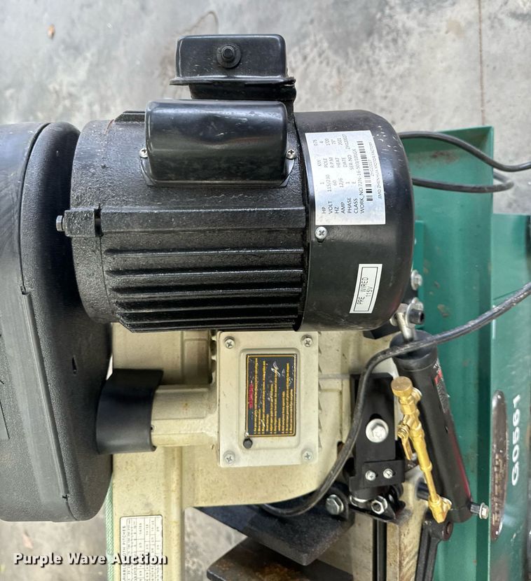 image for item DU9614 Grizzly G0561 metal cutting band saw