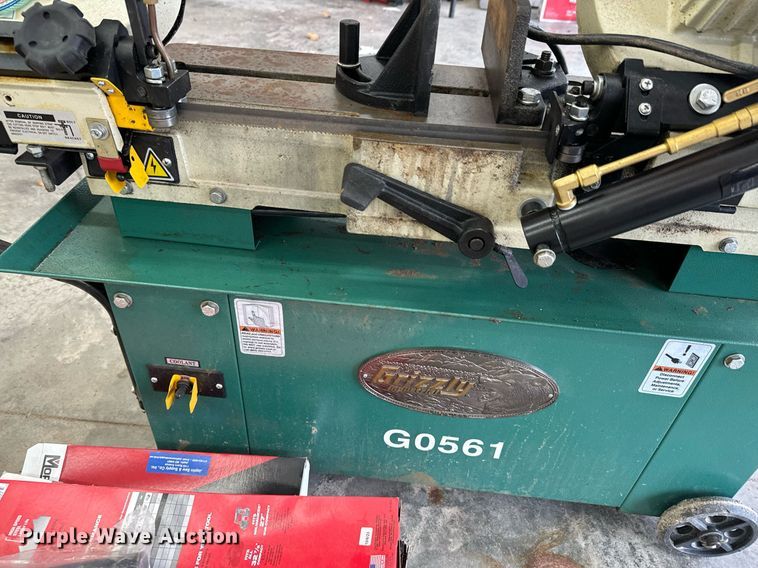 image for item DU9614 Grizzly G0561 metal cutting band saw
