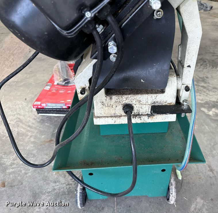 image for item DU9614 Grizzly G0561 metal cutting band saw