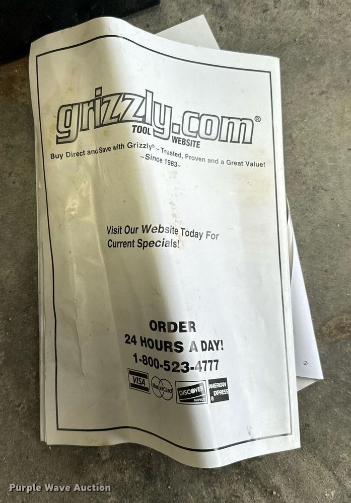 image for item DU9614 Grizzly G0561 metal cutting band saw