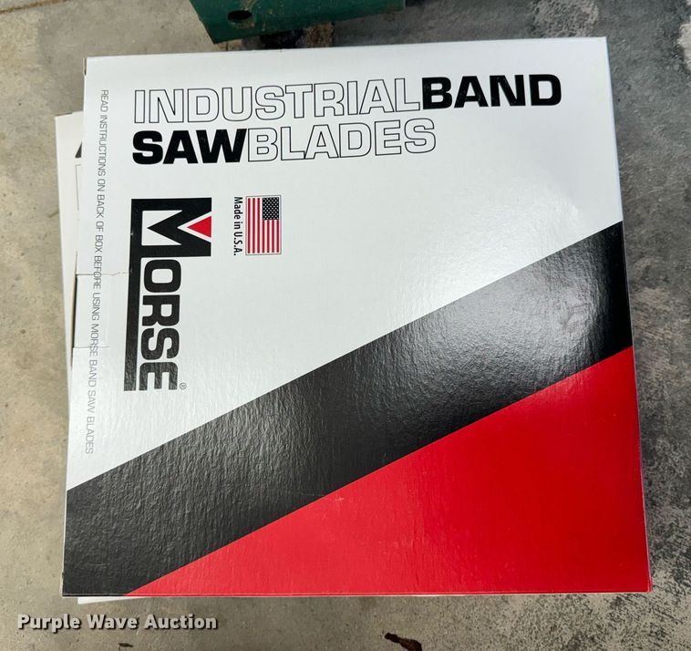 image for item DU9614 Grizzly G0561 metal cutting band saw