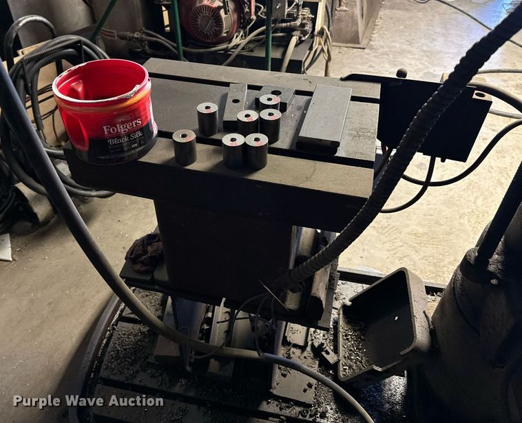 image for item DU9624 Cincinnati Bickford drill press