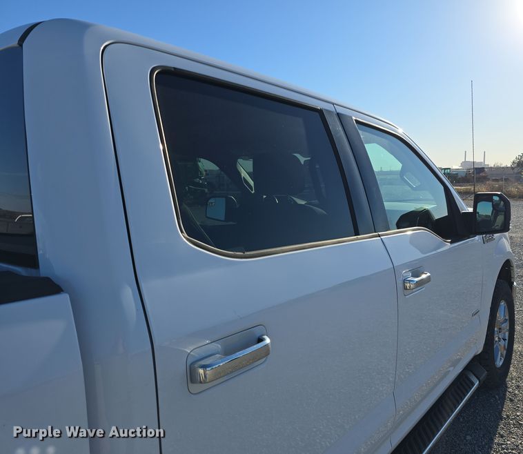 image for item DV0030 2016 Ford F150 SuperCrew pickup truck