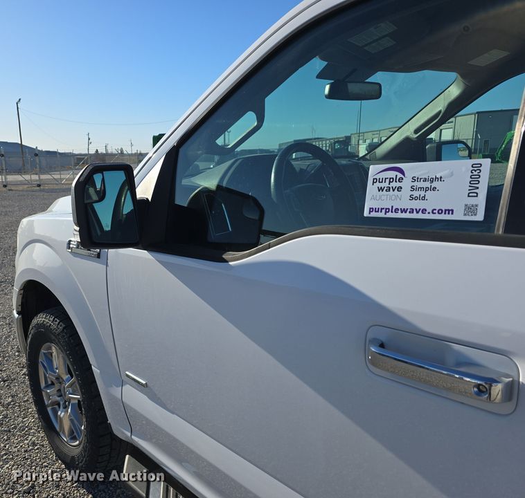 image for item DV0030 2016 Ford F150 SuperCrew pickup truck