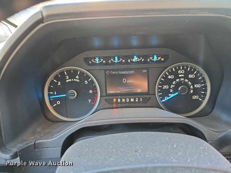 image for item DV0030 2016 Ford F150 SuperCrew pickup truck