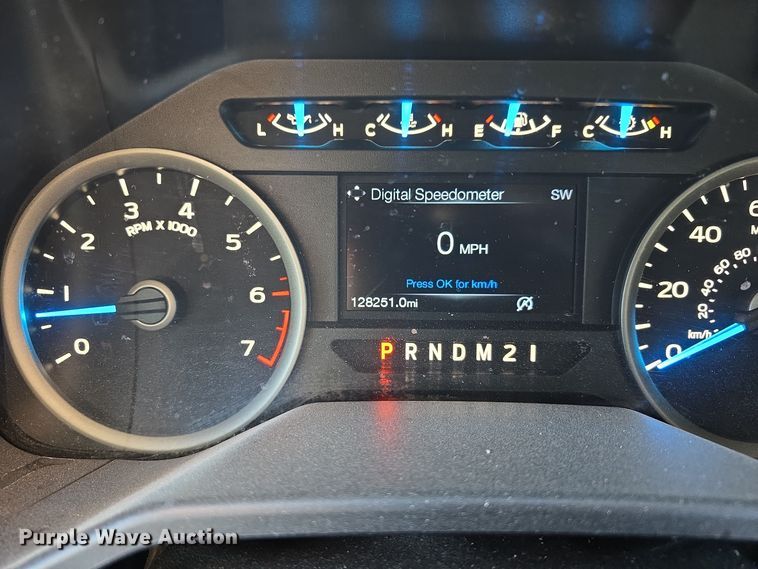 image for item DV0030 2016 Ford F150 SuperCrew pickup truck