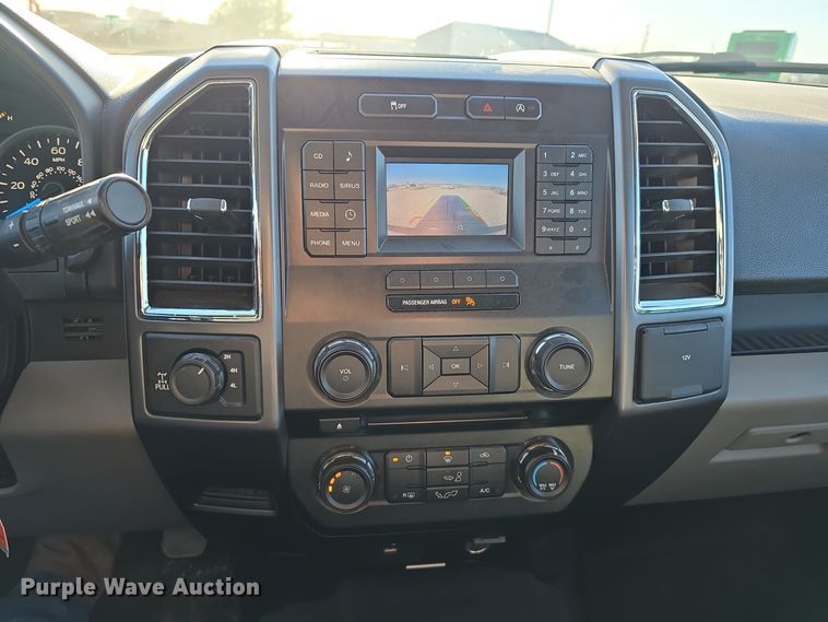 image for item DV0030 2016 Ford F150 SuperCrew pickup truck