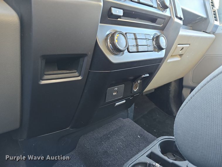 image for item DV0030 2016 Ford F150 SuperCrew pickup truck