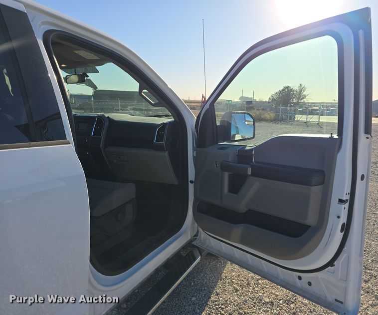 image for item DV0030 2016 Ford F150 SuperCrew pickup truck