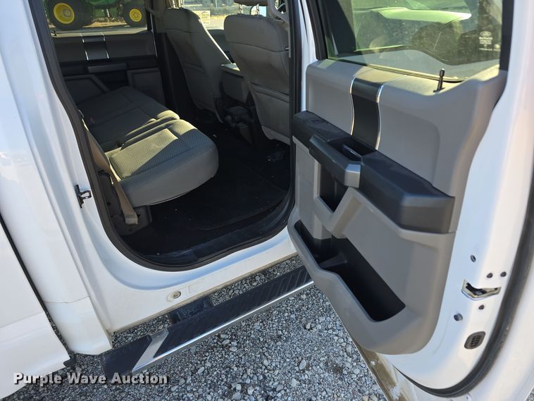 image for item DV0030 2016 Ford F150 SuperCrew pickup truck