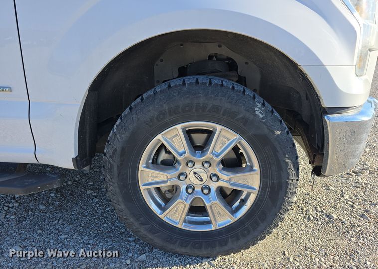 image for item DV0030 2016 Ford F150 SuperCrew pickup truck