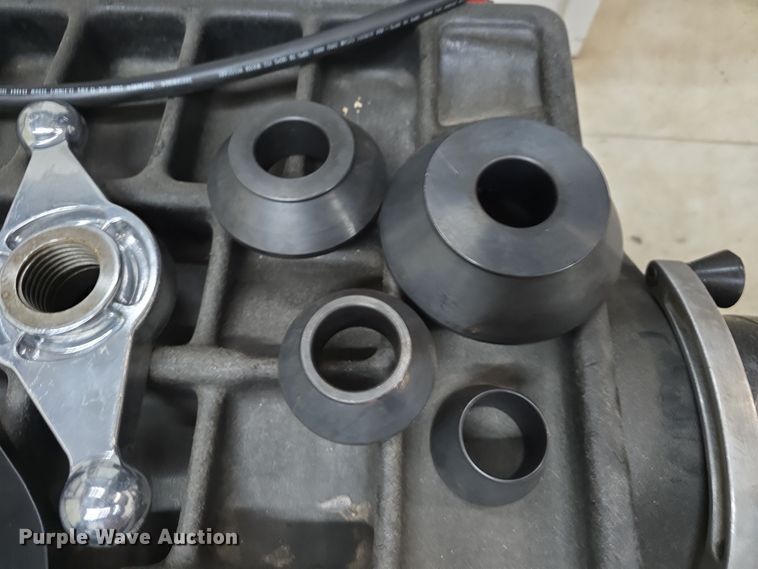 image for item DV0045 Coats 1250 Direct-Drive tire balancer