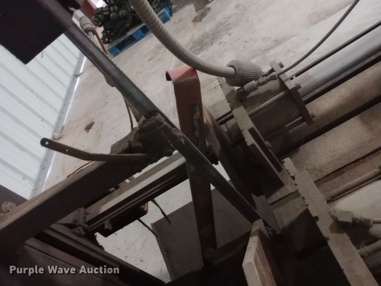 image for item DW0882 Hem V100 band saw