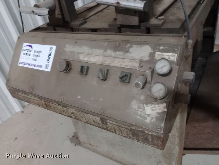 image for item DW0882 Hem V100 band saw