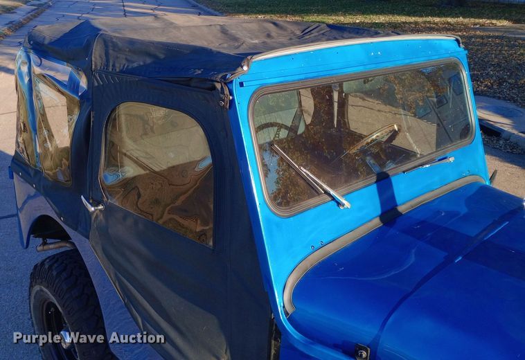 image for item DW0937 1954 Willys Jeep SUV