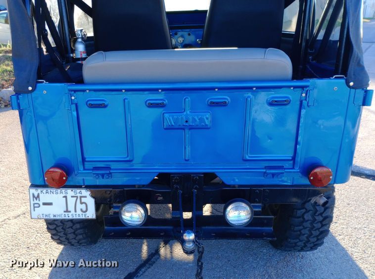 image for item DW0937 1954 Willys Jeep SUV