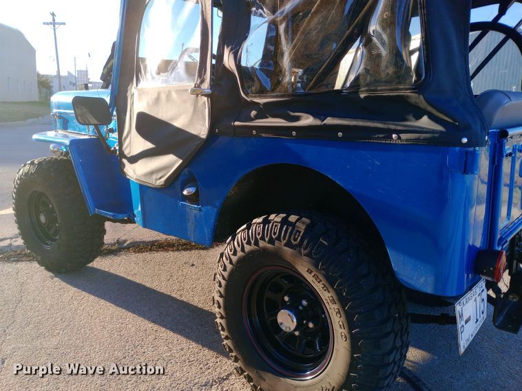 image for item DW0937 1954 Willys Jeep SUV