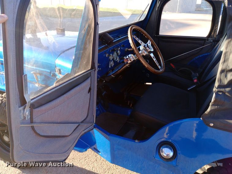 image for item DW0937 1954 Willys Jeep SUV