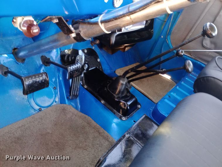 image for item DW0937 1954 Willys Jeep SUV