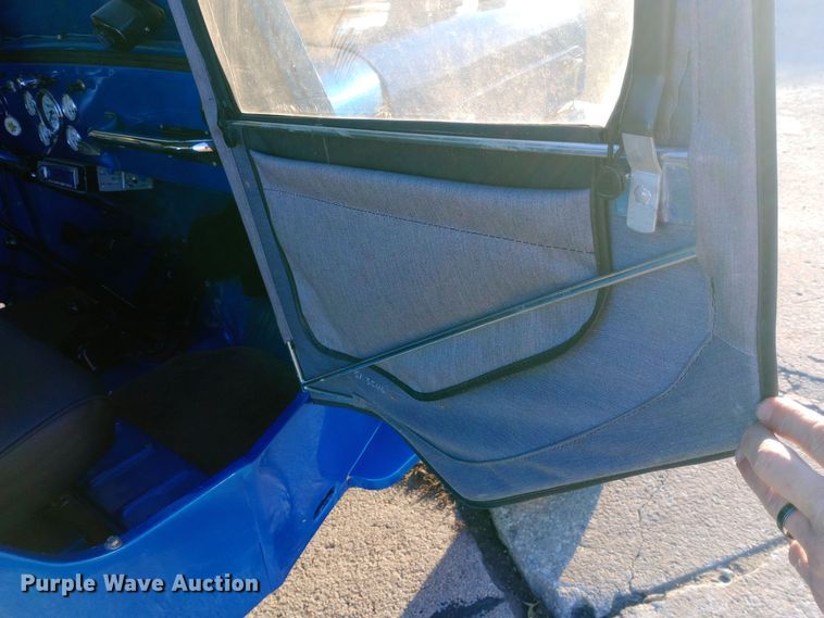 image for item DW0937 1954 Willys Jeep SUV