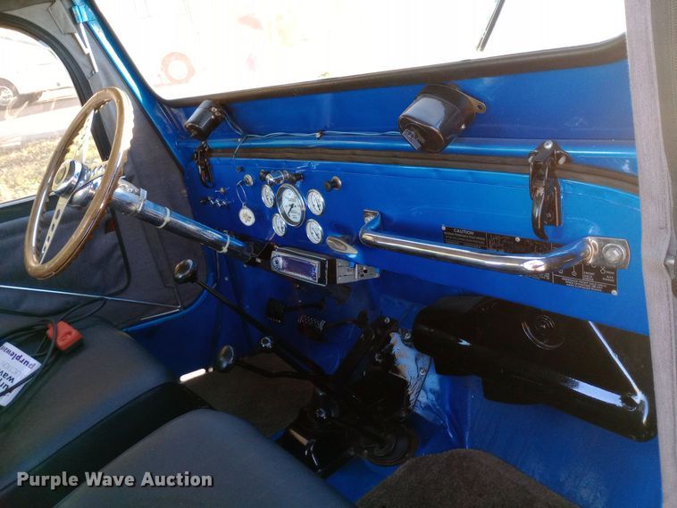 image for item DW0937 1954 Willys Jeep SUV