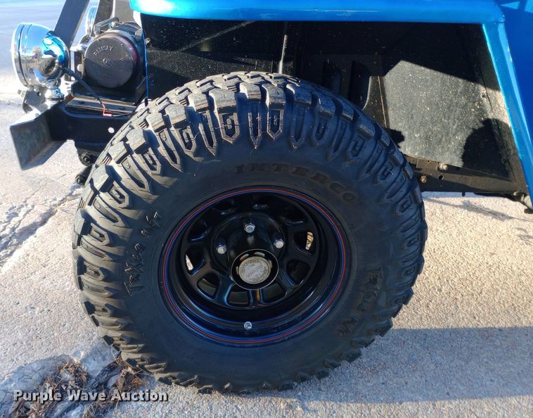 image for item DW0937 1954 Willys Jeep SUV