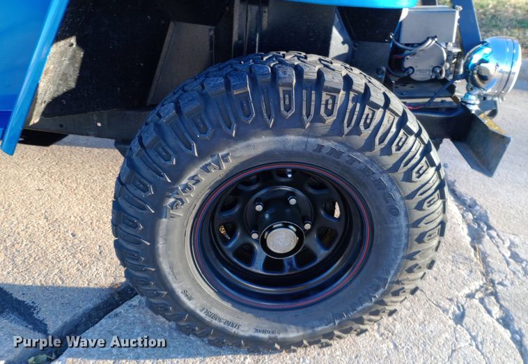 image for item DW0937 1954 Willys Jeep SUV