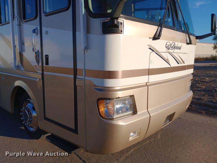 image for item DW0938 2001 Monaco Diplomat  RV