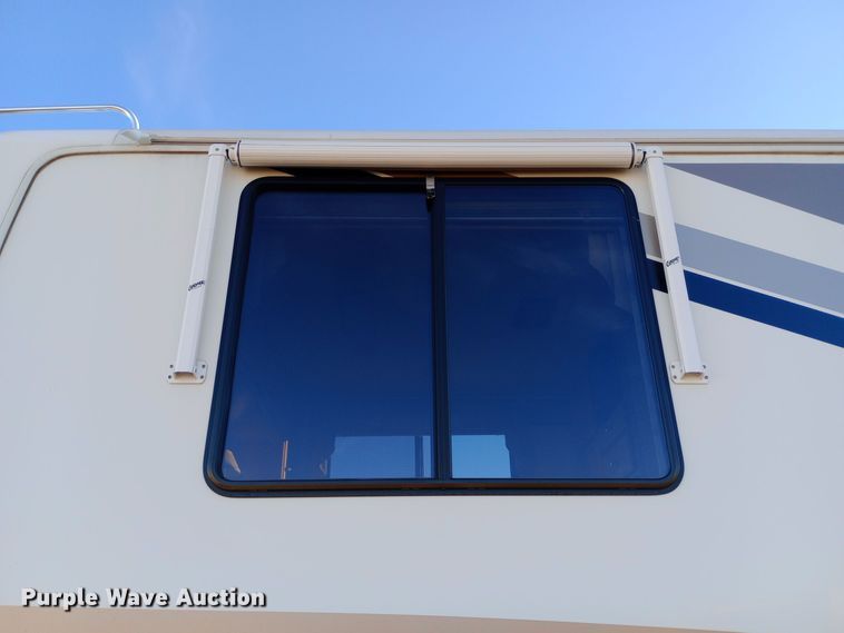 image for item DW0938 2001 Monaco Diplomat  RV