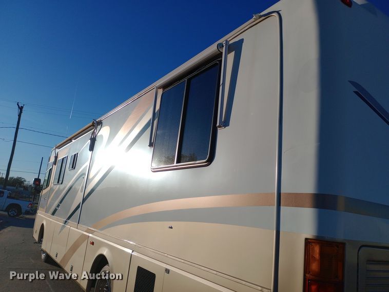 image for item DW0938 2001 Monaco Diplomat  RV