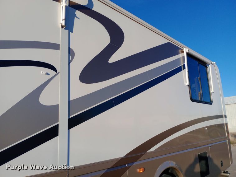 image for item DW0938 2001 Monaco Diplomat  RV