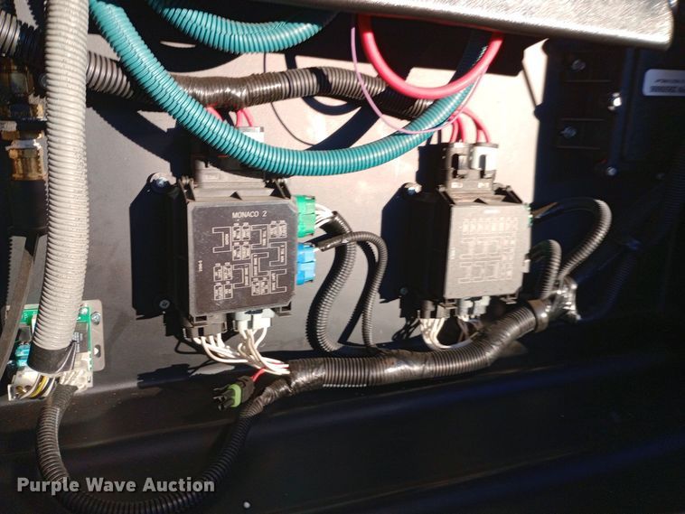 image for item DW0938 2001 Monaco Diplomat  RV