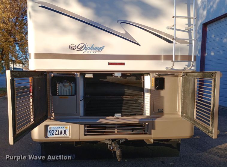 image for item DW0938 2001 Monaco Diplomat  RV