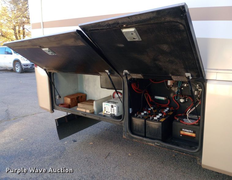 image for item DW0938 2001 Monaco Diplomat  RV