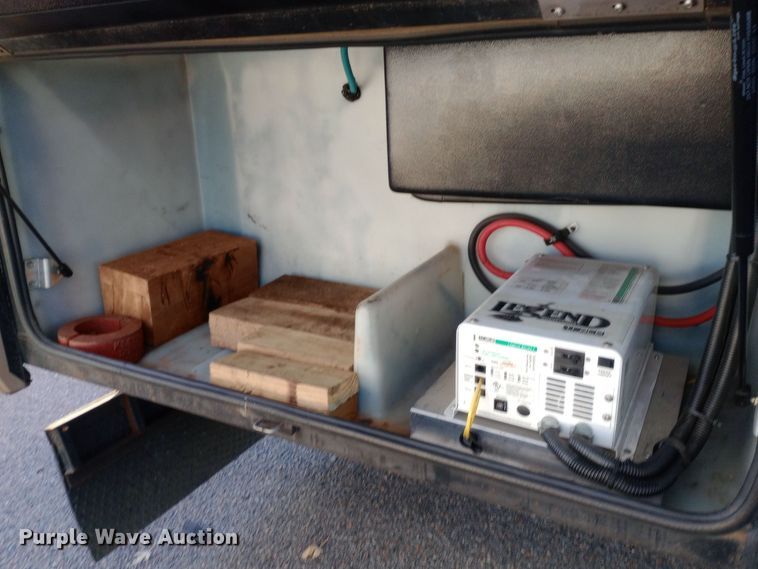 image for item DW0938 2001 Monaco Diplomat  RV