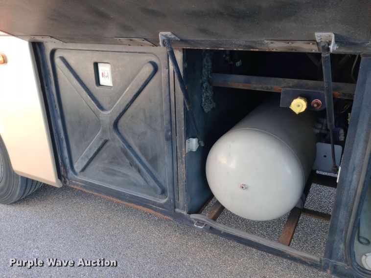 image for item DW0938 2001 Monaco Diplomat  RV