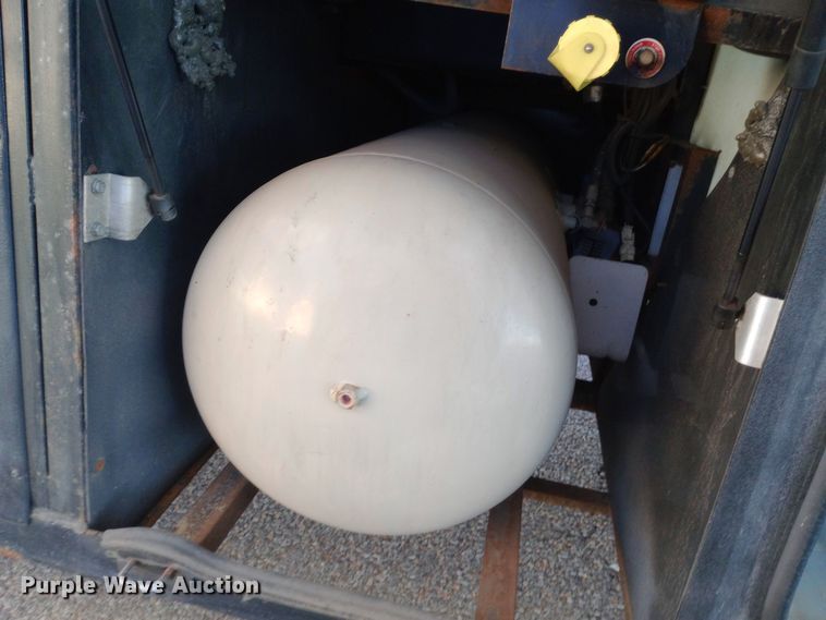 image for item DW0938 2001 Monaco Diplomat  RV