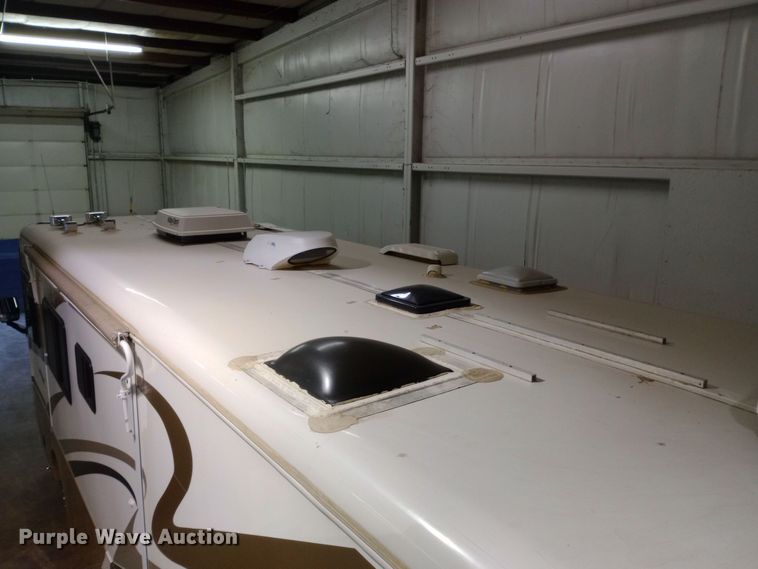 image for item DW0938 2001 Monaco Diplomat  RV