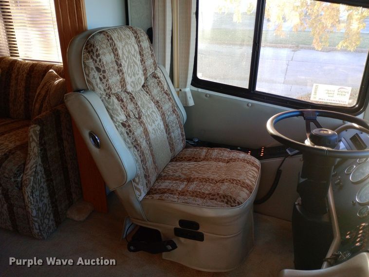 image for item DW0938 2001 Monaco Diplomat  RV