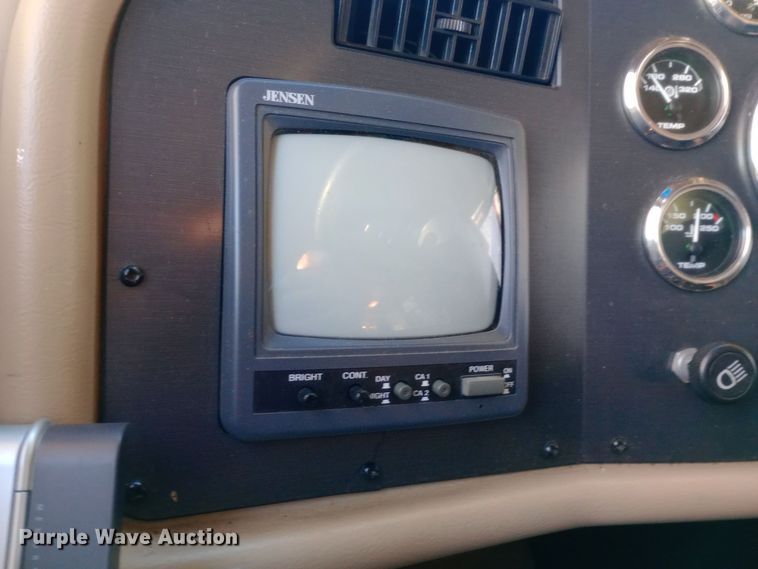 image for item DW0938 2001 Monaco Diplomat  RV