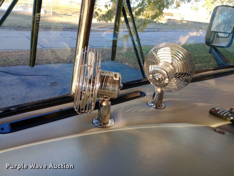 image for item DW0938 2001 Monaco Diplomat  RV