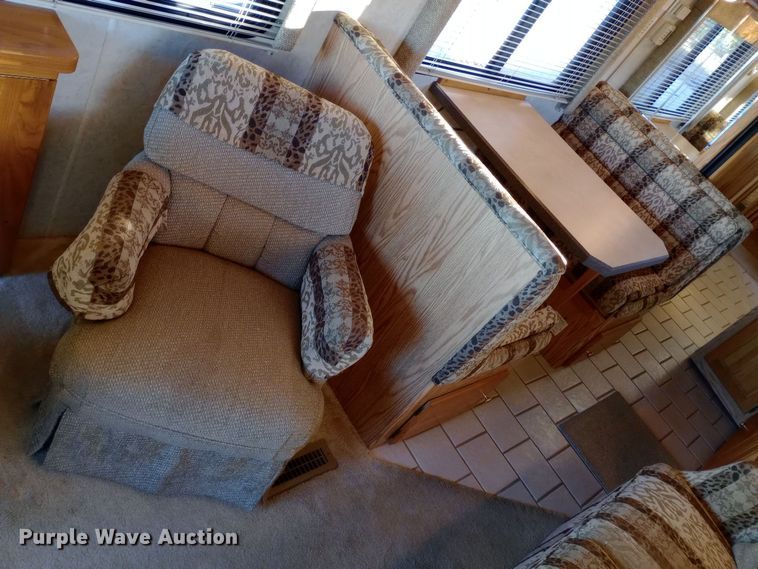 image for item DW0938 2001 Monaco Diplomat  RV