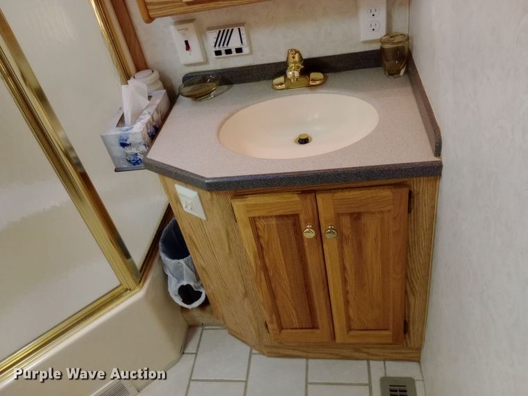 image for item DW0938 2001 Monaco Diplomat  RV